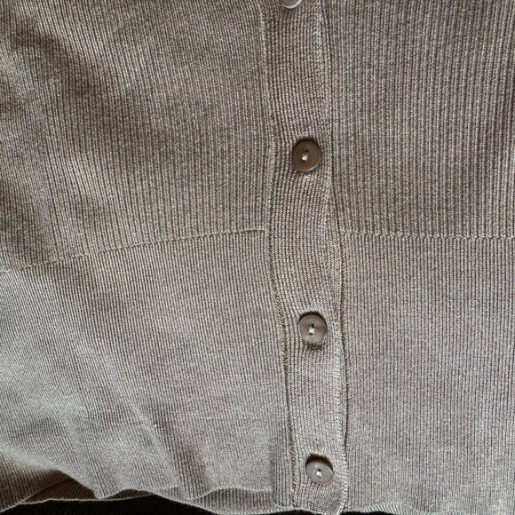 Carrie Short Sleeve Cardigan Size L - Picture 8 of 10